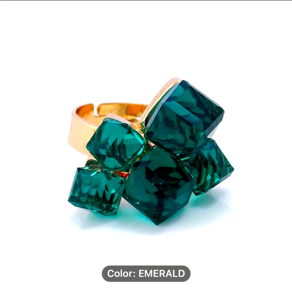1pc Exaggerated Ring 18k Gold.  Adjustable ring.